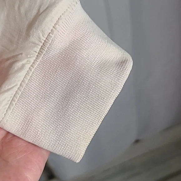 under armour womens cold gear loose fit bomber jacket size M Light Pink - Picture 7 of 9